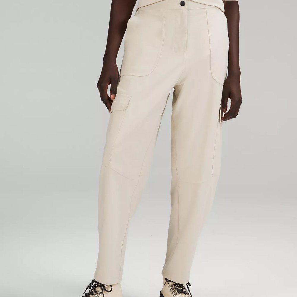 Lululemon Light Utilitech Cargo Pocket High-Rise Pant Natural Ivory NWT Sz 27
